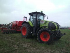 Claas Axion 830