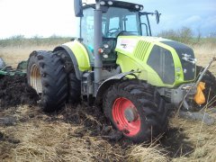 Claas Axion 830