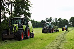 Claas Axion 850 + Claas Variant 385RC & Fendt 930 Vario & JCB T4i IIIB