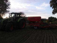 Claas Axion 930 CEMATIC & Vaderstad Spirit 600S