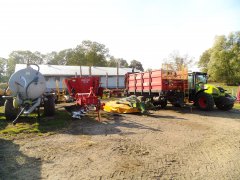 Claas Axos 330 CX & Pomot & StallTech & Pronar & MetalFach