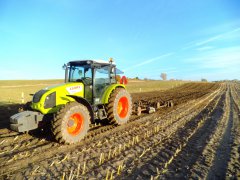 Claas Axos 330 CX & talerzówka