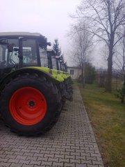 Claas Axos