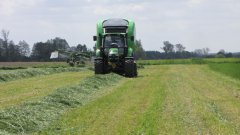 Deutz Fahr 6150 TTV & Deutz Fahr IntelliWrap