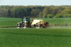 DeutzFahr Agrotron265&Hardi Commander 4400