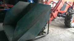 Szufla do zadawania paszy