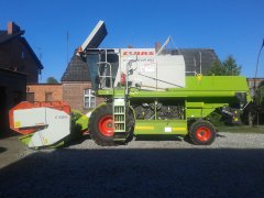 Claas Dominator 150