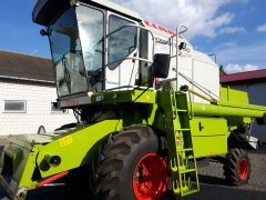 Claas Dominator 150