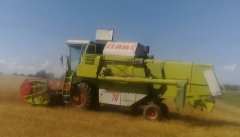 Claas Dominator 76