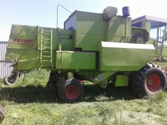 Claas Dominator 85