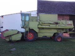 Claas Dominator 85