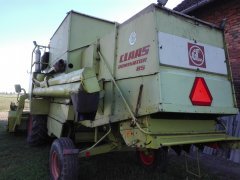 Claas Dominator 85
