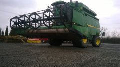 John Deere 2256