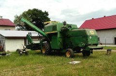 John Deere 975