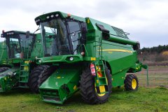 John Deere W330