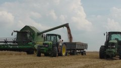 John Deere W650 & JD 6920 & 6230