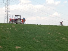 Ursus C-330 + Rozsiewacz lejek