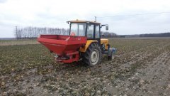 Ursus C-360 3p + Kuhn MDS 901