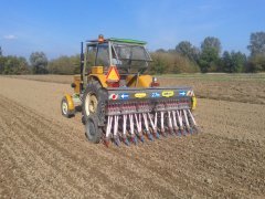 Ursus C-360 3P+Siewnik Poznaniak