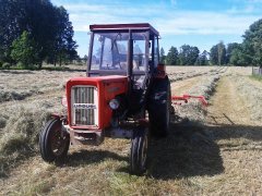 Ursus C-360 & Kuhn