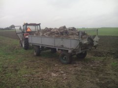 Ursus C-360 Rozrzutnik