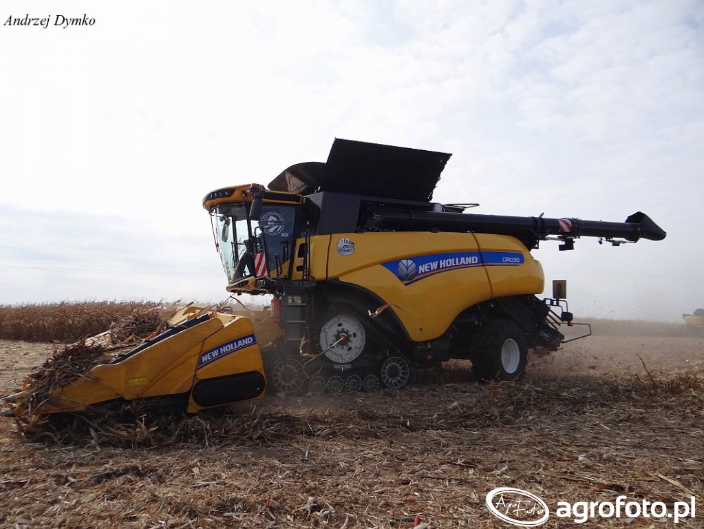 Kombajn New Holland CR10.90 foto 618404 Galeria rolnicza agrofoto Kombajn New Holland CR10.90 foto 618404 Galeria rolnicza agrofoto