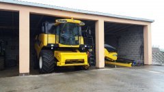 New Holland CX6080 Elevation