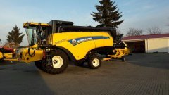 New Holland CX6080 Elevation