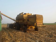 New Holland TX 68 Plus