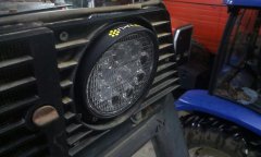 Nowe lampy w Zetorze  7245