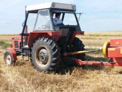 Zetor 6211 + prasa kostkująca