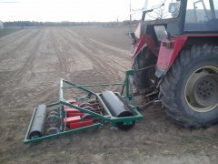 Zetor 7211+ siewnik do cebuli