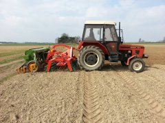 Zetor 7211 z Agregatem uprawowo-siewnym