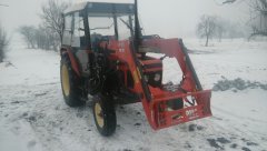 Zetor 7711 z nowym ładowaczem