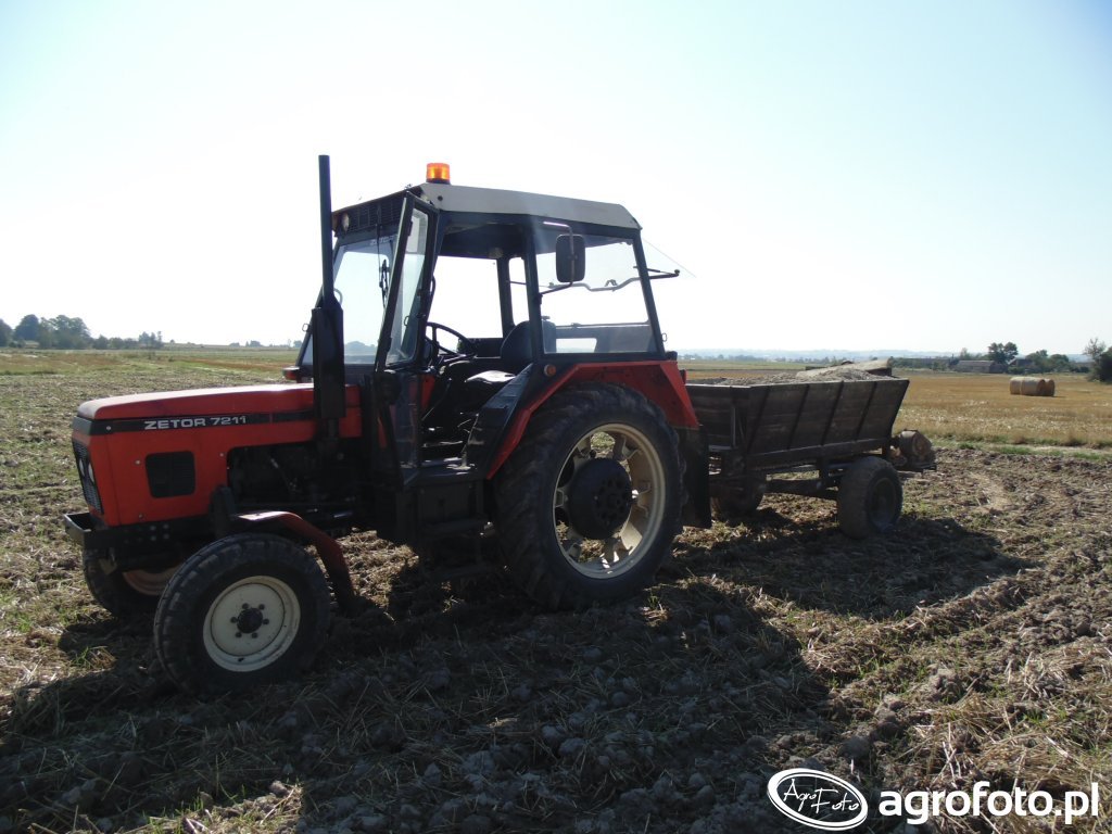 Fotografia Ciagnik Zetor 7211 Id:658496 - Galeria Rolnicza Agrofoto