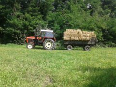 Zetor 8111 i rozrzutnik