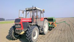 Zetor 8245 i Amazone agregat uprawowo siewny