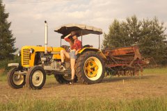 Zetor 25330 + agregat uprawowo-siewny