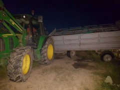 John Deere 6430