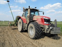 Massey Ferguson 7615 & Amazone