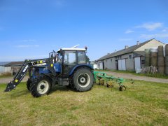 Farmtrac 675 DT & Przetrząsacz PZ