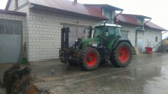 Fendt 820 + widłak