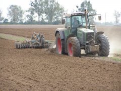 Fendt 824 & pług Fortschritt B 550