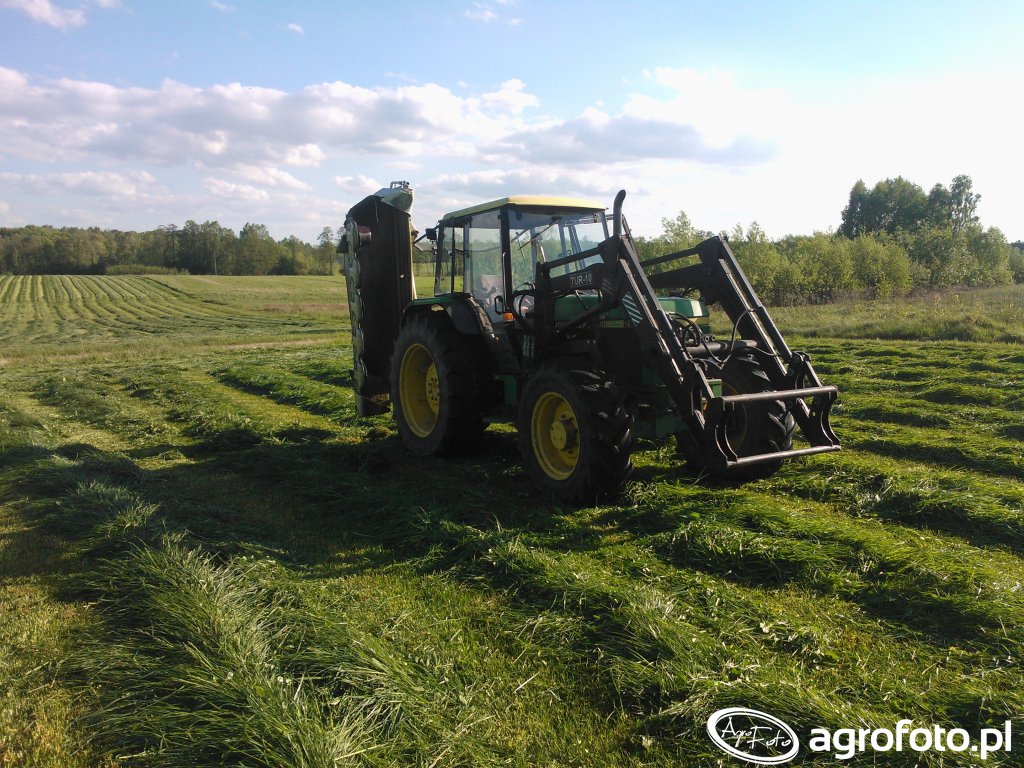 John Deere 2650+KUHN select 55 GMD