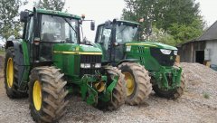 2x John Deere