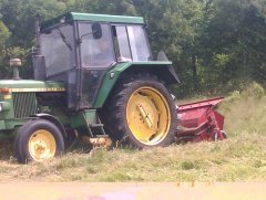 John Deere 2130