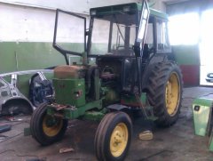 John Deere 2130