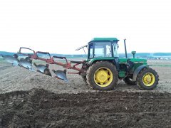 John Deere 2140 + Fraugde