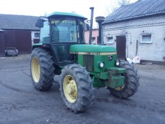 John deere 2140