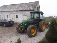 John Deere 2140